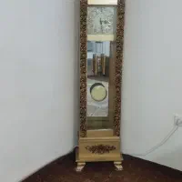 بوفه و ساعت ایستاده