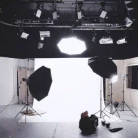 نیازمند خانم برای مدلینگ