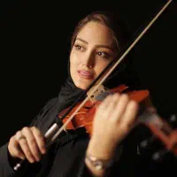 استخدام نوازنده ویولن خانوم حرفه ای
