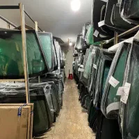 کادر شرکت ساخت شیشه ماشین در عراق