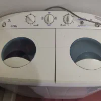 یک لباس شوی دو قلو نونو
