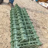 کارگر ساده خانواده برای تولیدی سبد تزریق پلاستیک