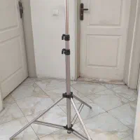 سه پایه فلزی نور و فیلمبرداری