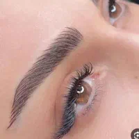 نیازمند مدل میکروپیگمنتیشن و میکروبلیدینگ ابرو