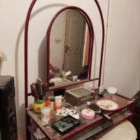 آینه آرایشی در حد نوع