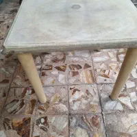 میز پلاستیکی نهار خوری