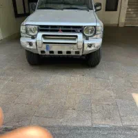 اتومبیل پاجرو
