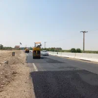 یکنفر کارکرجوان و دارای گواهینامه نیسان کار آسفالت