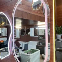 آینه دکوراتیو نئون