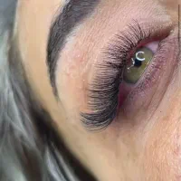 خدمات کاشت موقت و اکستنشن مژه