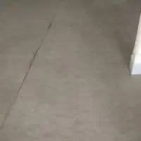 موکت نمدی رنگ شتری در حد نو