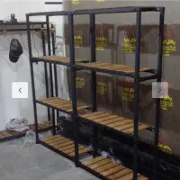 دکور ویترین کفش نو پلمپ