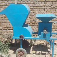 علوفه خورد کن