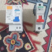 برقکارساختمان هستم.