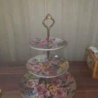 شیرینی خوری سه طبقه