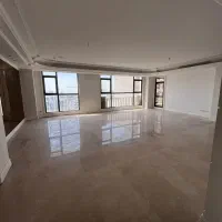 ۱۷۵ متر سه خواب ۸ ساله تکواحدی فول فلکه اول