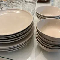 بشقاب و پیاله سرو