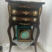 شاه نشین و میز تلفن
