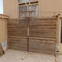 تخت آهنی قدیمی