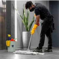 نظافت منزل و راه پله