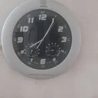 ساعت دیواری سالم