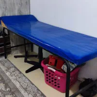 تخت تزریقات و آیینه قدی