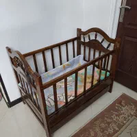تخت و گهواره کودک