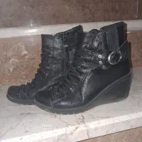 کفش نیم بوت چرم زنانه