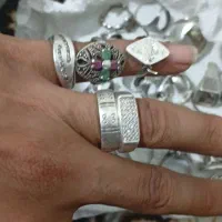 انگشتر حرز کوچیک چرخشی و زنانه چهار نگین