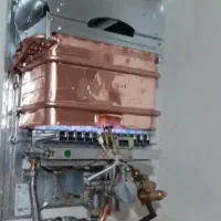 نصب ابگرمکن نصب شیر. روشویی