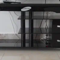 میز تلویزیون شیشه ای