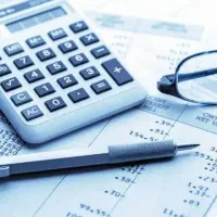 استخدام خانم آشنا به کامپیوتر و حسابداری