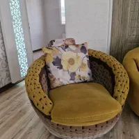 مبل ۶ نفره، رنگ خردلی ، مبل تکی ها گردان هستن