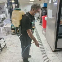 سمپاشی سوسک سمپاشی ساس مهر فاکتر