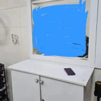 آینه و کمد