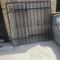 پنجره آهنی حفاظ دار