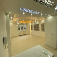 پرند اپارتمان ۹۰ متری لوکس بلوار بعثت حیاط خلوت