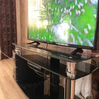 میز تلویزیون شیشه ای