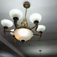 یک جفت لوستر و دو عدد لوستر دیوارکوب در حد نو