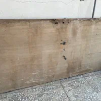 دو عدد در چوبی