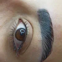 لیفت ابرو و مژه و کاشت مژه