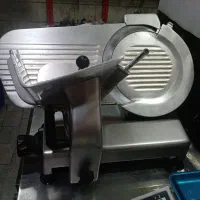 کالباس بر ایتالیایی اوماس