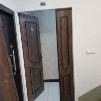 درب ورودی دولنگه با قفل و کلید سالم