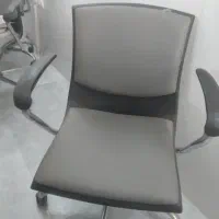 صندلی اداری سالم در حد نو