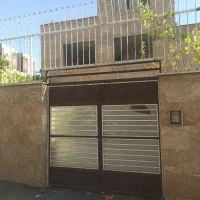 درب پارکینگ دوتایی