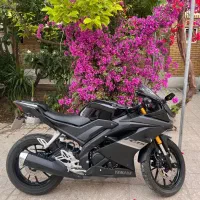 یاماها R15