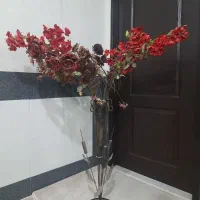 گلدان با گل