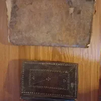 دوعدد ‌کتاب خطی قدیمی