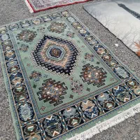 فرش ۴ متری و ۶ متری لاکی و ۱ در ۱ نیم