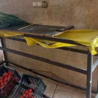 قفسه چیدمان میوه و بنر